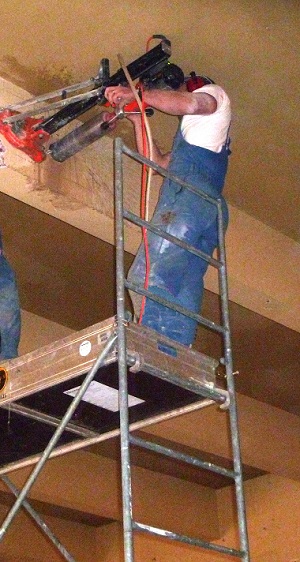 Prélèvement de béton par carottage